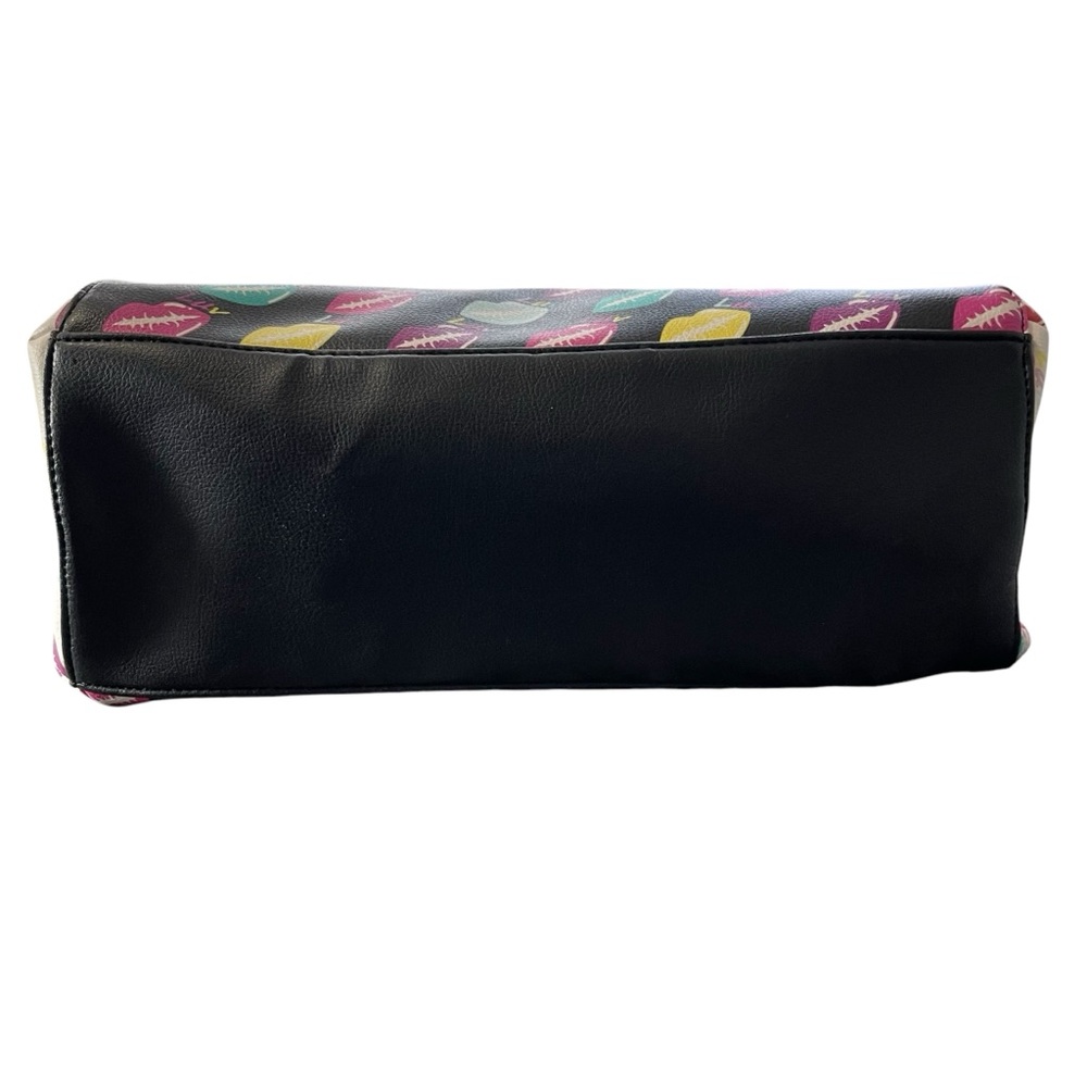 Betsey Johnson Luv Multicolor Bag Lips Kisses Crossbody Purse Cloud/Rainbow Tag - Picture 6 of 16